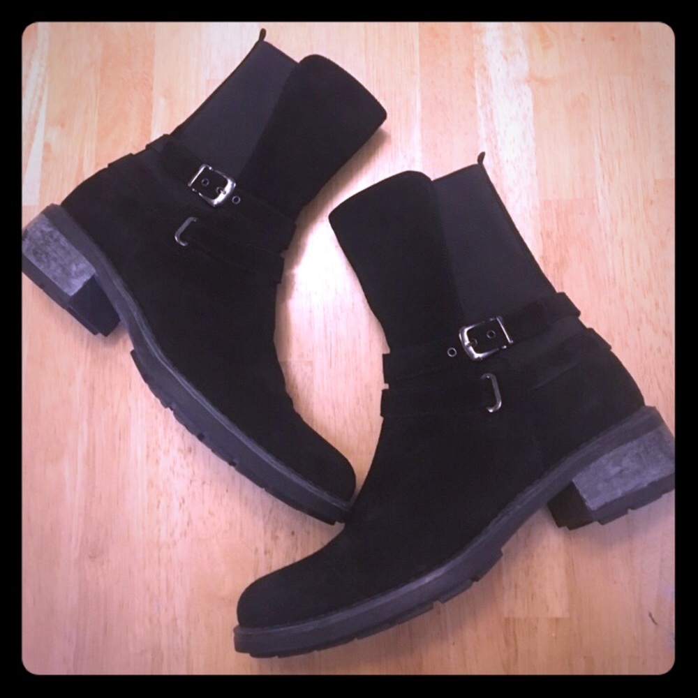 ☔️❄️Aquatalia weatherproof black suede boots Sz 10